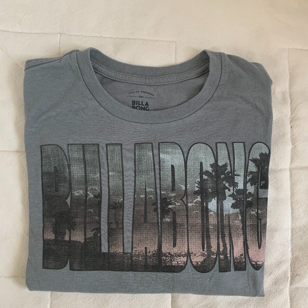 ⭐️2 /$12 ⭐️ Billabong  longsleeve tee, xs